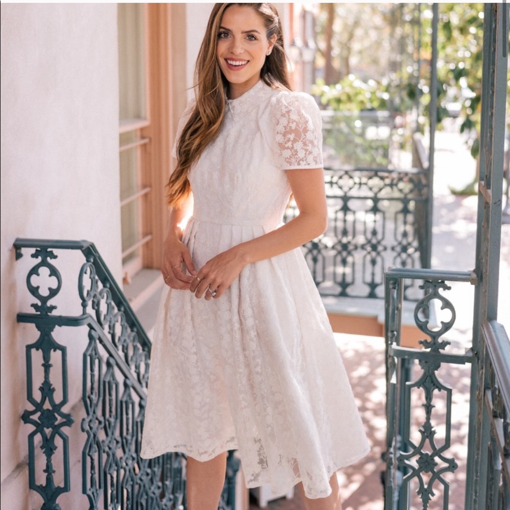 Gal Meets Glam Amelia Embroidered Dress